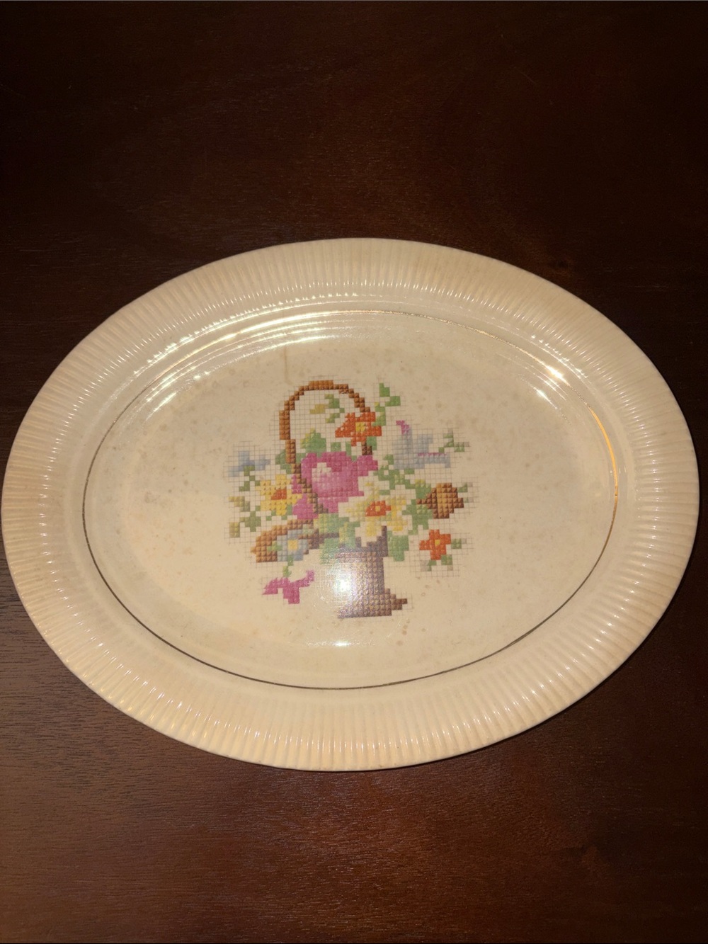 Vintage 1945 Salem Victory Basket Petit Pointe 23karat gold trim Platter USA